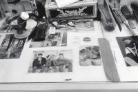Image of sheet 19931220 photo 16: © 1993, Olivia Heussler / www.clic.li
Der Arbeitsplatz eines Friseurs in Jericho. Israel 11.93 √ 1993 Palestine Westbank occupied territory coiffeur haircutter

art