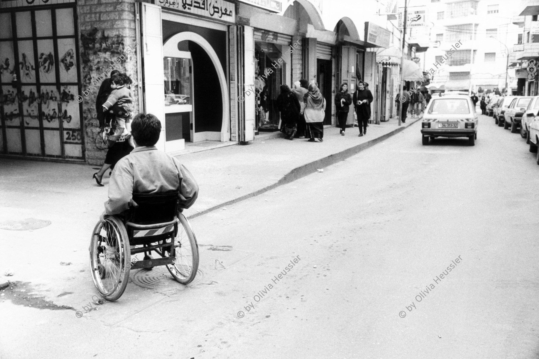 Image of sheet 19931240 photo 31: Mann im Rollstuhl. Ramallah Palestine 1993 © Olivia Heussler √
Man in wheelchair