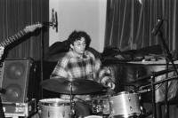 Image of sheet 19940140 photo 37: Konzert Moods mit Corin Curschellas und Steve Arguelles(Schlagzeug) Michel Benita Bass und Nguên Lê (Guitarre) 1994 Schweiz Zürich Musik
 UNSCHARFE BILDER