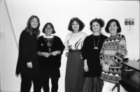 Image of sheet 19940160 photo 37: Gruppenbild FIZ Frauen Informations Zentrum Nr. 26 v.l.n.r. Karin Monteiro, Maritza le Breton, Maud Lebert, Regula Turtschi, Jaqueline Leite. Zürich 1994