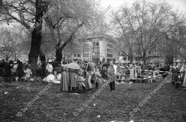 Image of sheet 19940200 photo 11: Opernhausplatz Oper Bellevue