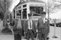 Image of sheet 19940230 photo 22: Polin wird von Zahnarzt Oskar Beerli behandelt. Drei Schaffner Fahrer der VBZ vor altem 6 er Tram beim Zoo. Roland Gretler sucht in meinem Archiv nach brauchbaren Bildern für sein Panoptikum. Lu Nüscheler nach der Geburt ihrer ersten Tochter Nana im Spital. Pflegerinnen Schule. 1994 Schweiz Zürich