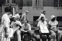 Image of sheet 19940250 photo 7: Streik der Harvard Club Mitglieder in Manhattan, in New York U.S.A. 07. 1994 √
strike
© 1994, OLIVIA HEUSSLER / www.clic.li
