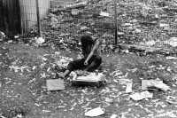 Image of sheet 19940350 photo 34: Junger Mann gibt sich im Zürcher Lettenareal einen Schuss. 24.08.94
drugs drogen junkie heroin spritzen drogensucht sucht 


Zürich Schweiz Switzerland Europe
© 1994, Olivia Heussler √