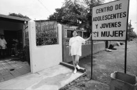 Image of sheet 19940390 photo 35: Finca Las Confluencias Rinderherde Gruppenbild Juanita Tinoco Chema Negro und Felicitas. Pinto Riccardo und Polin. Camioneta Umgebung La Cuesta. Lastwagen mit Personentransport. Camioneta flicken. Gruppenbild mit Polin Valdivia Salinas  und Familie Meiling Yaosca etc. Viktoria Vicky Victoria Esteli Nueva Segovia 
Kartonschachteln mit Copper Antikonzeptionsmittel Pillen Antibabypillen aus den Vereinigten Staaten USA. Nordamerika. Si Mujer in Managua San Judas 16 jähriges Mädchen schwanger. Promotoren Nicaragua 1994