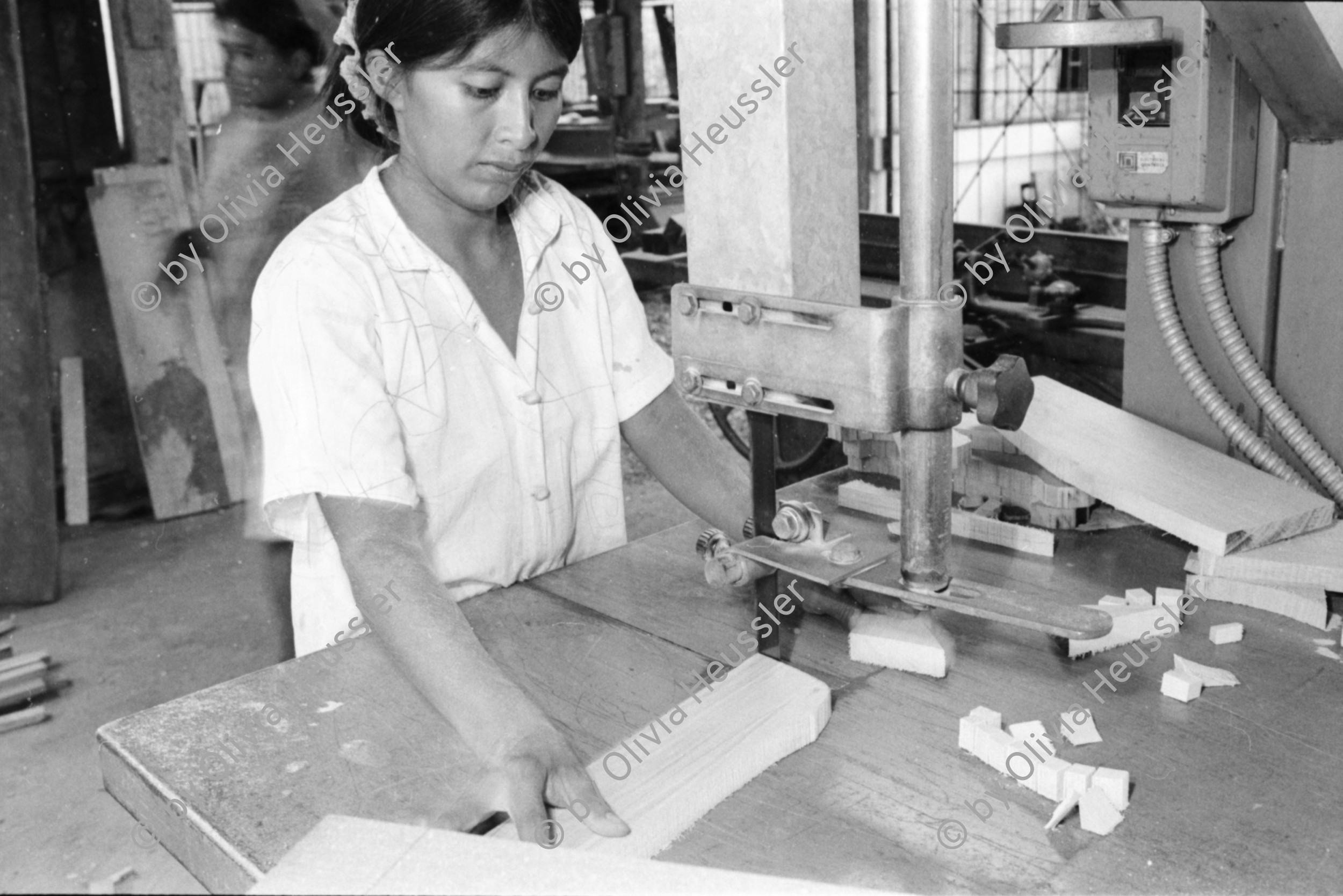 Image of sheet 19940530 photo 34: Deza