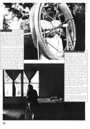 Image of sheet 19940670 photo 6: Teofila ist Mitglied der Frauenkooperative und betreibt mit ihr einen  Ziehbrunnen (Bomba de Mecate). Er wurde mit Unterstützung von Schweizer Entwicklungshilfe (Chinorte) erbaut. Villanueva Nic. 10.94 Nicaragua 1994 Wasser Pumpe Rad Brunnen Frauen Mütter co deza mediathek frau