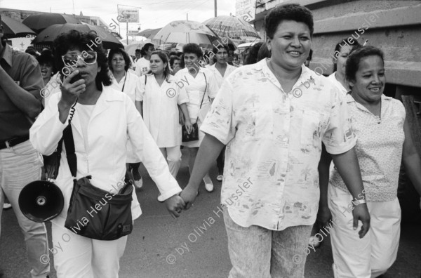 Image of sheet 19940710 photo 20: in front of a demonstration against the cut of work and salaries in the medical health sector. protest