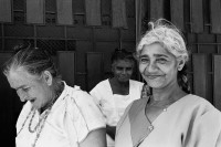 Image of sheet 19940740 photo 24: Jeden Samstag treffen sich die Hebammen im Haus für natürliches Gebären, in Esteli. Nic. 10.94 1994 Nicaragua Frauen Gesundheit Mütter Geburt
auf deza mediathek