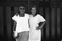 Image of sheet 19940740 photo 32: Hebammen und Schwangere im Haus für natürliches Gebären, in Esteli, Nicaragua 1994. 
Während Weiterbildungskurs für Hebammen in der Casa del Parto Natural. Gruppenbild. vor Mural. Portraits. Asamblea für neue Reform in der Verfassung. im Recreativo Mama's Clinic Mama Licha