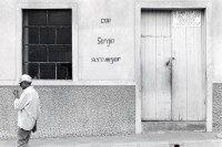Image of sheet 19940760 photo 30: © 1994, Olivia Heussler / www.clic.li
Früher hiess es 'Con Sergio y Daniel todo seria mejor', jetzt heisst es 'Con Sergio sera mejor' Esteli Nicaragua 1994 √ Graffiti