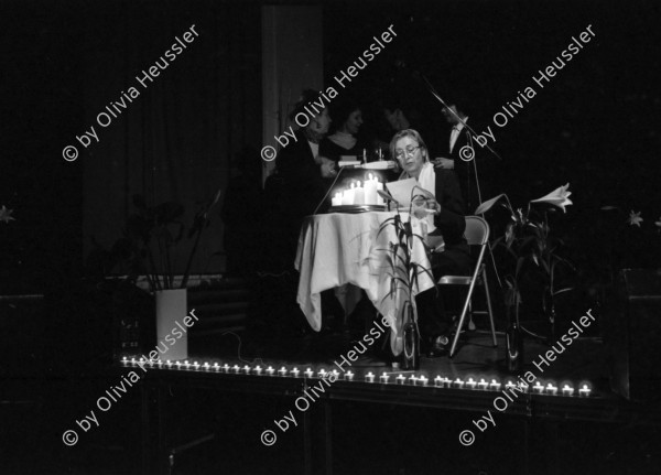 Image of sheet 19950030 photo 17: Gudrun liest am 20. Geburtstag für den Paranoia City Buchladen in der Kanzleiturnhalle in Zürich 1995 √