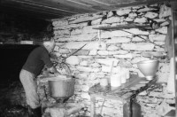Image of sheet 19950222 photo 21: Auf der Alpe Nimi bei Onkel Zanoli Ziegen Ziegenbock Beim Käsen Carla Zanoli Ziegenkäse Tessin Ticino Valle Maggia 
8. Juli Albishaus 85. Geburtstag Amalie Pinkus Bigna Rambert und Bertold Rotschild Zürich