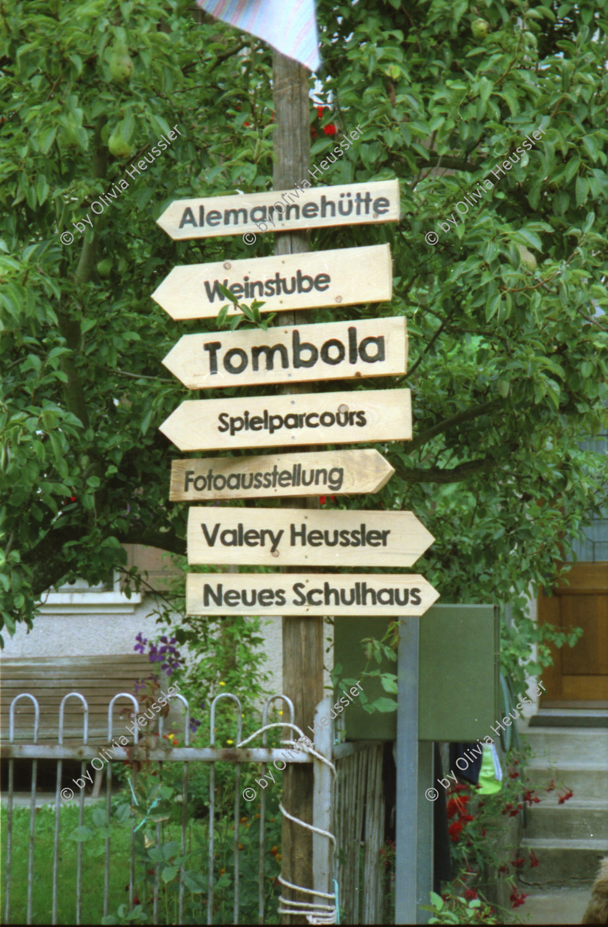Image of sheet 19950350 photo 19: Valery Heussler Elfingen Dorffest.