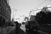 Image of sheet 19950420 photo 2: Altstadt Bratislava Vaclav Macek eröffnet Ausstellung der Russen in einer Kathedrale 21 Ann Arden Mc Donald 23 Lucia Benicka 29 Tihomir Penov Bulgarischer Magnum Photograph Joseph Koudelka hängt seine grosse Ausstellung Dom Kultur Slowakei