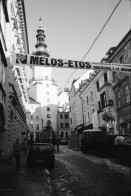 Image of sheet 19950420 photo 8: Altstadt Bratislava Vaclav Macek eröffnet Ausstellung der Russen in einer Kathedrale 21 Ann Arden Mc Donald 23 Lucia Benicka 29 Tihomir Penov Bulgarischer Magnum Photograph Joseph Koudelka hängt seine grosse Ausstellung Dom Kultur Slowakei