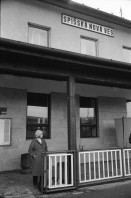 Image of sheet 19950470 photo 28: gemischt Personen Minkoff Ohlesen tanzen  König Pfaff Kia Motors Bahnhof  Roma raucht Portrait