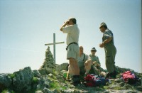 Image of sheet 19951500 photo 6: Carla Zanoli Olivia Heussler Ziegen auf der Alpe Nimi mit Zio ? Touristen Hansruedi Melken Ziegen auf der Alpe Nimi mit Zio Zanoli Touristen Melken Gordevio valle Maggia Ticino 1995