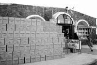 Image of sheet 19960010 photo 24: Teures Trinkwasser aus der Flasche in Kartons. Sinai Aegypten 1996 √ expensive drinking water bottled Egypt