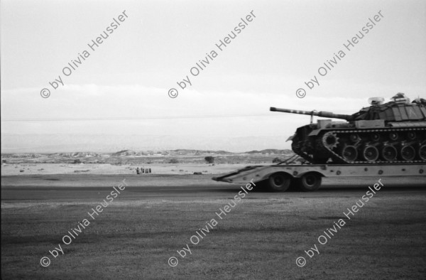 Image of sheet 19960040 photo 10: Tank
Israel Palestine 1996