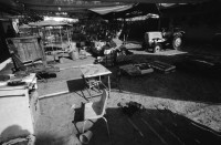 Image of sheet 19960110 photo 22: Kibbutz Maaborot Tochter von Dan Maas am Telefon zu Hause. zeigt uns Schutzraum. Anbau für Kinderzuwachs Kindergarten sitzplatz mit Schrottspielzeugen Im Speisesaal für die Kinder Esstisch Kids Spielzeugauto gestell. Kleinbus für Rentner Innen 21 mm Leica M6 Israel 1996

Pensioners abandon their self-developed mobile transport

Ma'abarot is a kibbutz in Israel. Founded in 1932, today it has a population of approximately 850 people, and is under the jurisdiction of Hefer Valley Regional Council.
