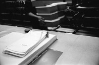 Image of sheet 19960340 photo 28: Arbeit am Fliessband. Schuhfabrik Bally, Stabio, Schweiz. 05.96