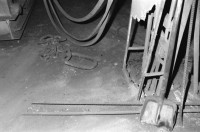 Image of sheet 19960410 photo 22: frtsg. Transfer SAH letzter Eisenrest  30-36 Eisenstahl für Beton

Abbruch und Entsorgung der Metallfabrik Monteforno Stahlwerk der Von Roll
Acciaierie e Laminatoi SA, Metallwerke Monteforno, war ein Stahlwerk mit Sitz in Bodio im Schweizer Kanton Tessin Svizzera Schweiz Switzerland Leventina

Out of:
Schichtwechsel, Rotpunktverlag
Jour ouvrable , Edition d'en bas
Per chi suona la sirena, Editione Casagrande
SMUV UNIA