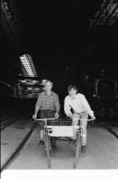 Image of sheet 19960410 photo 4: frtsg. Transfer SAH letzter Eisenrest  30-36 Eisenstahl für Beton

Abbruch und Entsorgung der Metallfabrik Monteforno Stahlwerk der Von Roll
Acciaierie e Laminatoi SA, Metallwerke Monteforno, war ein Stahlwerk mit Sitz in Bodio im Schweizer Kanton Tessin Svizzera Schweiz Switzerland Leventina

Out of:
Schichtwechsel, Rotpunktverlag
Jour ouvrable , Edition d'en bas
Per chi suona la sirena, Editione Casagrande
SMUV UNIA