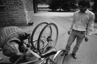 Image of sheet 19960420 photo 19: Fahrradwerstatt Tandem Sexshop in Tankstelle Im stillgelegten Stahlwerk Monteforno der Von Roll in Bodio, Schweiz. 05.96

Out of: 
Schichtwechsel, Rotpunktverlag 
Jour ouvrable , Edition d'en bas
Per chi suona la sirena, Editione Casagrande
SMUV UNIA