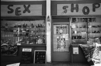 Image of sheet 19960420 photo 24: Fahrradwerstatt Tandem Sexshop in Tankstelle Im stillgelegten Stahlwerk Monteforno der Von Roll in Bodio, Schweiz. 05.96

Out of: 
Schichtwechsel, Rotpunktverlag 
Jour ouvrable , Edition d'en bas
Per chi suona la sirena, Editione Casagrande
SMUV UNIA
