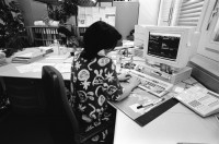 Image of sheet 19960460 photo 11: frtsg. ABB Baden Büro Turbo System AG  Frau Biondi - 15.
ab 16 Der Bund Druckerei Arbeiter Drucker Buchdruck Bümpliz Morgenstr. 31.Mai 
23.00 -2.30 Uhr Bern Schweiz 1996

'Neue Farbe für die Druckmaschine. 'Der Bund' Druckereizentrum Bümpliz, Bern. 05.96 1996
Out of: 
Schichtwechsel, Rotpunktverlag 
Jour ouvrable , Edition d'en bas
Per chi suona la sirena, Editione Casagrande
SMUV UNIA