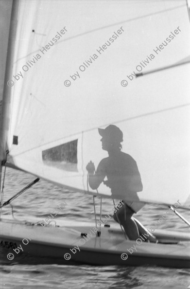 Image of sheet 19960630 photo 12: Segeln Segelboot Laser auf dem Zürichsee Zürich 1996
Während dem ASVZ- Junioren ZSC-Laser- Training auf dem Zürcher See. Schweiz 07.96 Zürich 1996 √ Schweiz Switzerland swiss sailing sailor on the lake Zurich sports yachting