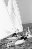 Image of sheet 19960630 photo 14: Segeln Segelboot Laser auf dem Zürichsee Zürich 1996
Während dem ASVZ- Junioren ZSC-Laser- Training auf dem Zürcher See. Schweiz 07.96 Zürich 1996 √ Schweiz Switzerland swiss sailing sailor on the lake Zurich sports yachting