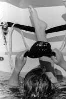 Image of sheet 19960630 photo 18: Nach einer Kenterung mit einem Laser am Segel-Training auf dem Zürich See, Schweiz 1996. 
Switzerland swiss sailing sailor on the lake Zurich sports yachting kentern gekentert boat boot Segeln