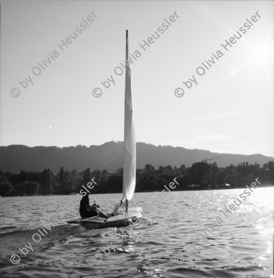 Image of sheet 19960680 photo 8: Segeln yachting sailing laser class lake Zürich 1996
ASVZ-Junioren Laser Training auf dem See. 
swiss Switzerland Schweiz Europe sport 6 x 6 Hasselblad s/w b&w