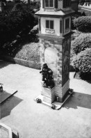 Image of sheet 19970050 photo 12: TEE Zug Tessiner Gutshof Appenzeller Kuhaufzug Basler RheinhafenBundeshaus Olivia Tell Denkmal Bahnhof Polin und Olivia schwanger IKRK Hauptsitz in Genf Luzerner Holzbrücke etc.