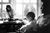 Image of sheet 19980010 photo 29: Father and Baby at Infant control for maternal counseling Switzerland Europe
Alis und Sergio