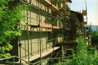Image of sheet 19980200 photo 8: Imhofstr. Baugenossenschaft Verwaltung.
Zentrum Hardau Tauben gefüttert Kinder Gruppe