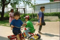 Image of sheet 19980220 photo 3: Kinderhaus Stromboli Kinder Gruppe Amt für Soziokultur Zürich 05.98 Zürich, Kreis fünf 5 Zollstrasse Schweiz Switzerland Europe
© 1998, Olivia Heussler