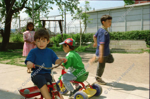 Image of sheet 19980220 photo 3: Kinderhaus Stromboli Kinder Gruppe Amt für Soziokultur Zürich 05.98 Zürich, Kreis fünf 5 Zollstrasse Schweiz Switzerland Europe
© 1998, Olivia Heussler