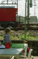 Image of sheet 19980220 photo 36: Kinderhaus Stromboli Kinder Gruppe Amt für Soziokultur Zürich 05.98 Zürich, Kreis fünf 5 Zollstrasse Schweiz Switzerland Europe
© 1998, Olivia Heussler