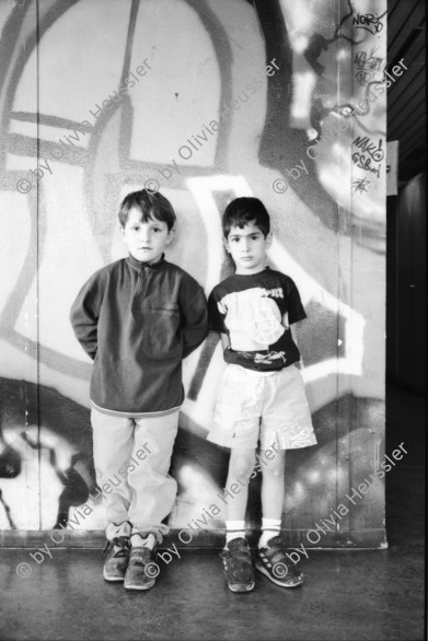 Image of sheet 19980310 photo 11: Zentrum Hardau Mittagstisch Töggeli Kasten Tischfussball Ping Pong
Lunch for students