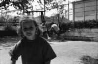 Image of sheet 19980340 photo 13: Kinderhaus Stromboli Zollstrasse Malen Claudia Hobi Zähneputzen Zürich 1998