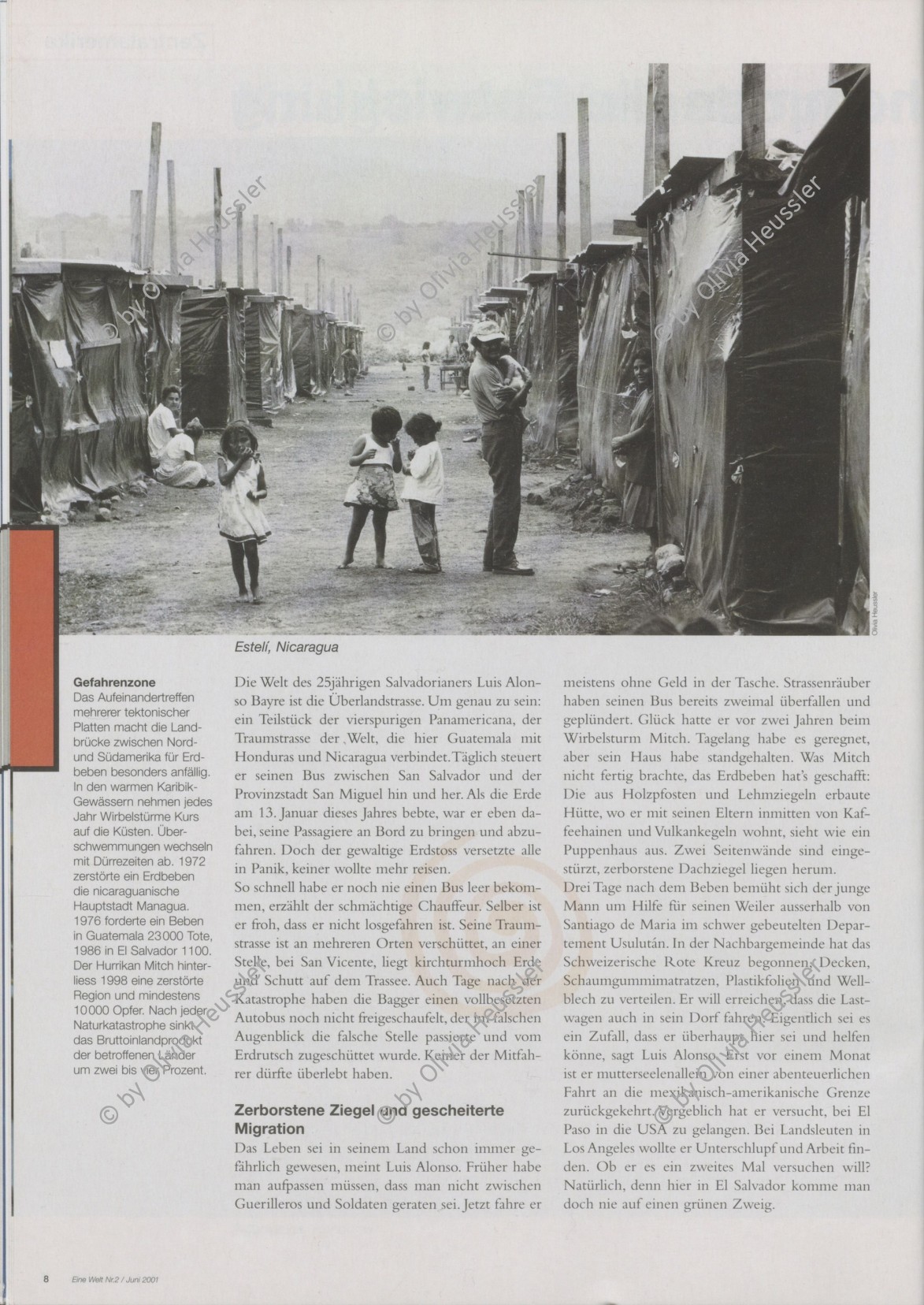 Image of sheet 19990040 photo 17: Opfer des Hurrikans Hurracan Mitch wohnen während der Regenzeit in Zelten mit schwarzen Plasitik plachen hütten.
Victims of Hurricane Mitch live in tents during the rainy season with black tarpaulins Plasitik huts.
Esteli Nicaragua Barrio Nuevo Amanecer, Mai 1999

√ © 1999, Olivia Heussler