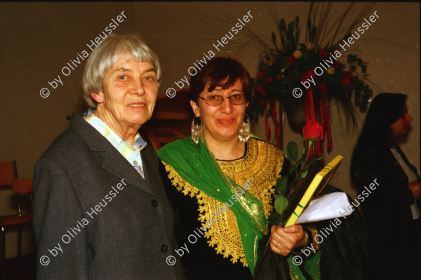 Image of sheet 20010040 photo 37: Dr. Sima Samar erhält den Paul-Grüninger-Preis in der Höhe von 50 000 Franken für ihren Einsatz zugunsten des Rechts auf Gesundheit und Bildung von Frauen und Mädchen in Afghanistan