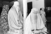 Image of sheet 20010070 photo 20: Mehr Abad, Pakistan Quetta Baluchistan 2001 √

Two Pashtun women in the Burqa
Zwei Paschtuninnen in ihrer Burka.

A burqa (Urdu: بُرقع‎), (Arabic pronunciation: [ˈbʊrqʊʕ, ˈbʊrqɑʕ]a (also transliterated burkha, bourkha, burka or burqu' from Arabic: برقع‎ burquʻ or burqaʻ), also known as chadri in Central Asia) is an enveloping outer garment worn by women in some Islamic traditions to cover their bodies when in public.


Balochistan (Balochi: بلوچستان) or Baluchistan[1] (lit. Land of the Baloch) is an arid, desert and mountainous region on the Iranian plateau in south-western Asia, northwest of the Indian Ocean near the Persian Gulf. It mainly includes southwestern Pakistan, southeastern Iran and a smaller section of southwestern Afghanistan.

Belutschistan (persisch ‏بلوچستان‎) ist eine Region im Iranischen Hochland, die sich über den Osten Irans, den Süden Afghanistans und den Südwesten Pakistans erstreckt. Die Fläche beträgt etwa 300.000 km².

ONE TIME NON EXCLUSIVE EDITORIAL RIGHTS ONLY- NO ARCHIVING-NO THIRD PARTY DISTRIBUTION

© 2001, by OLIVIA HEUSSLER / www.clic.li
Exhibition