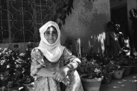 Image of sheet 20010070 photo 32: Pakistan Quetta Baluchistan 2001
Die afghanische Aerztin Dr. Sima Samar ist Hazara und arbeitet in ihrer Shuada Klinik in Mariabad im Spital.Sie empfängt Patientinnen Frauen und ihre Kinder im Sprechzimmer Paschtuninnen und Hazara Ihre Organisation unterstützt Hazara Flüchtlinge aus Afghanistan Gruppenbild Hazara Mädchen mit Leishmaniose. Die meisten Kleinkinder leiden an Diarröh Durchfallerkrankungen Durchfall  Familen Frauen tragen die Burka Mütter warten essen Väter mit Kinder  alter Hazara mit Nationalvogel Chukar Partridge Alectoris chukar im Käfig

Hazāra (Persian: هزاره‎) are a Persian-speaking people who mainly live in central Afghanistan. They are overwhelmingly Twelver Shia Muslims and comprise the third largest ethnic group of Afghanistan, forming about 9% (according to other sources up to 19%) of the total population. More than 650,000 Hazara live in neighbouring Pakistan (mostly settled in Quetta) and an estimated one million in Iran.

Balochistan (Balochi: بلوچستان) or Baluchistan[1] (lit. Land of the Baloch) is an arid, desert and mountainous region on the Iranian plateau in south-western Asia, northwest of the Indian Ocean near the Persian Gulf. It mainly includes southwestern Pakistan, southeastern Iran and a smaller section of southwestern Afghanistan.

Belutschistan (persisch ‏بلوچستان‎) ist eine Region im Iranischen Hochland, die sich über den Osten Irans, den Süden Afghanistans und den Südwesten Pakistans erstreckt. Die Fläche beträgt etwa 300.000 km².