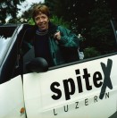 Image of sheet 20010150 photo 1: Portrait Krankenschwester Spitex in Luzern im Smart für Schweizer Familie