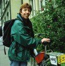 Image of sheet 20010160 photo 5: Eine Spitex Schwester bei der Arbeit in Luzern