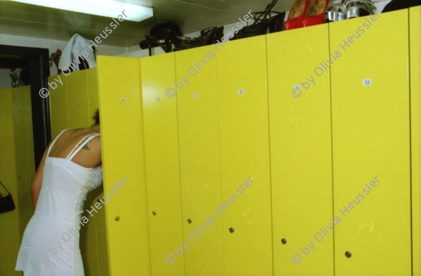 Image of sheet 20020020 photo 12: Frauen arbeiten im Rotlichtmillieu beim Kings Club beim Paradeplatz Garderobe  Garderobenkasten Kästen Einsatzplan für FIZ Fraueninformationsbüro Zürich